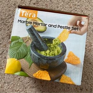 NIB Marble Mortar and Pestle Set